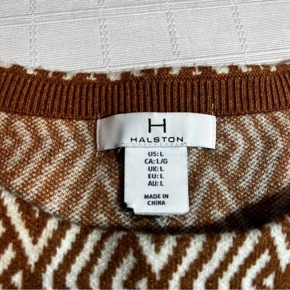 H by Halston Brown and White Geometric Sweater Women's L Teacher Office - Picture 8 of 9